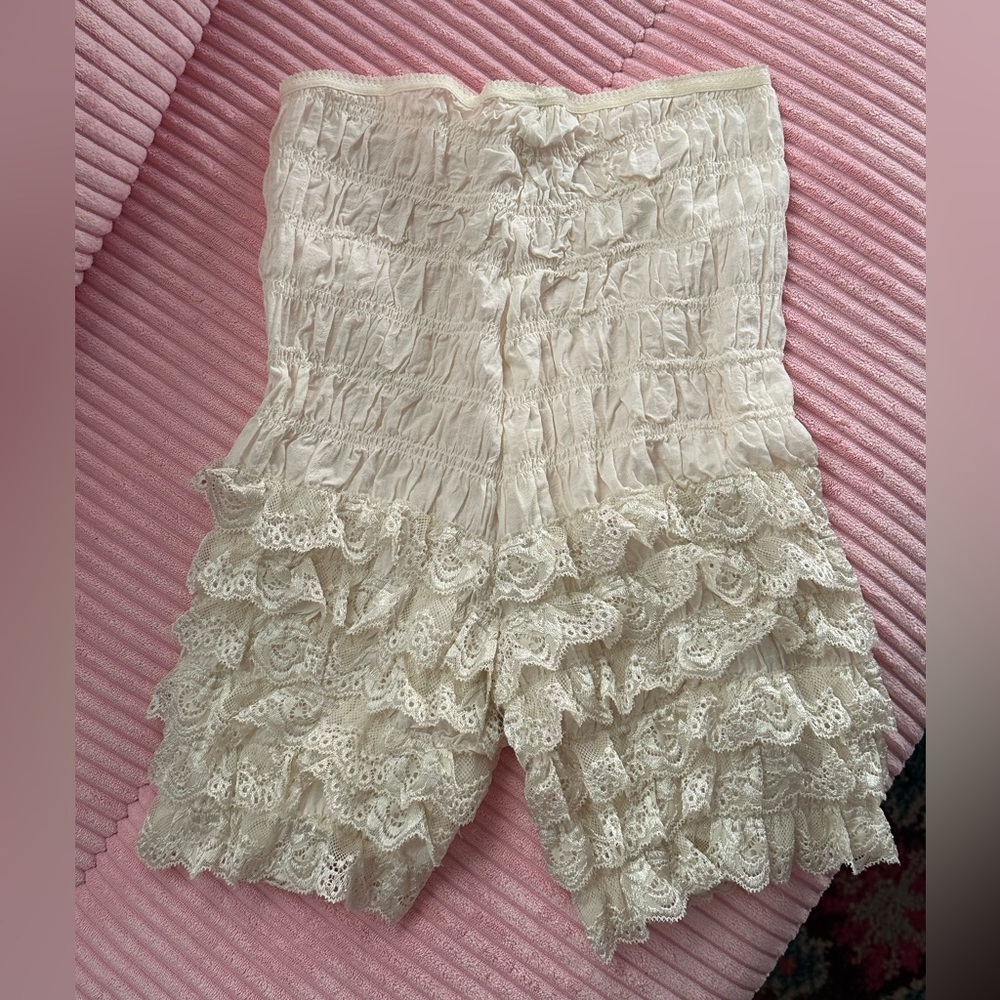Free People Light Cream Lace Ruffle Shorts